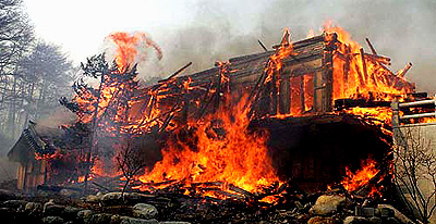 A ritual hall burns at Naksan Temple, one of the most renowned temples in South Korea, at Yangyang, east of Seoul, early on Tuesday