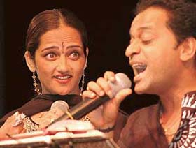 Chitra Iyer and Manoj perform at a musical evening at Moti Ram Arya Senior Secondary School, Sector 27, Chandigarh