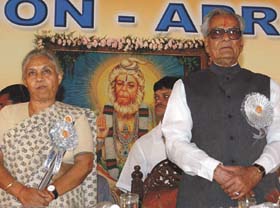 Chief Minister Sheila Dikshit and Vice-President Bhairon Singh Shekhawat at the inauguration of Sri Balaji Action Medical Institute at Paschim Vihar in the Capital