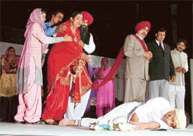 A scene from the play Dhukdey Kaleeray