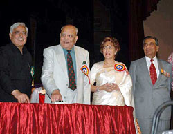 The Jammu and Kashmir Chief Minister, Mufti Mohammad Sayeed, and the Governor, General S.K. Sinha, felicitate the former Army chief, General N. C. Vij, in Jammu on Saturday. 