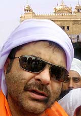 No short cuts: Bollywood actor Anil Kapoor, who paid a visit to the Golden Temple in Amritsar on Saturday, advised the youth to work hard for fulfilling their dreams rather than resorting to short cuts.
