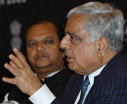 Chief Minister of J&K Mufti Mohammad Sayeed with Minister of Food Processing Industries Subodh Kant Sahai in Srinagar on Tuesday. 