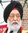 Dr Manohar Singh Gill