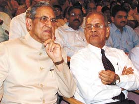 Delhi Lt-Governor B. L. Joshi with Delhi Metro chief E. Sreedharan at the Delhi Metro Foundation Day in the Capital