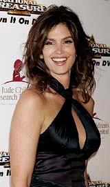 Model Cindy Crawford arrives at the 3rd annual Runway for Life celebrity fashion show in Beverly Hills