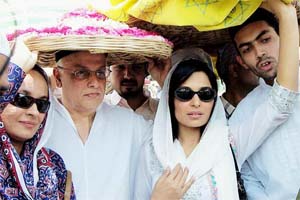 Pakistani filmstar Meera Rabab, producer Mahesh Bhatt and director Soni Razdan