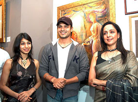 Bollywood veteran star and Rajya Sabha MP Hema Malini, actor Vivek Oberoi and her sister Meghana Oberoi