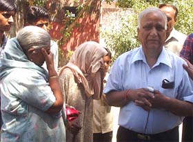 Grief-stricken villagers of Mandoli, the ancestral village of actor-politician Sunil Dutt, in tears after hearing the news of his death