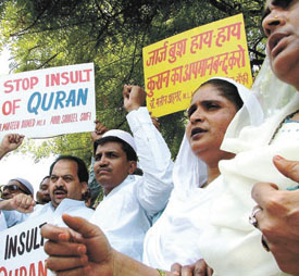 Members of All India Muslim Yuva Ekta Committee protesting against the alleged desecration of the holy Quran by the US interrogators at Guantanamo, at Jantar Mantar in the Capital