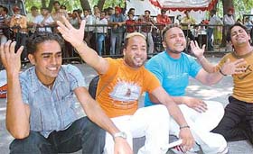 Participants hone their singing skill in Awaz Punjab Di talent hunt outside Tagore Theatre in Chandigarh