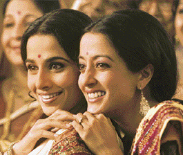Vidya Balan and Raima Sen in Parineeta