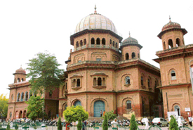 History plays peek-a-boo in Darbar Hall that was the court of the erstwhile kings. Now it has been declared unsafe.