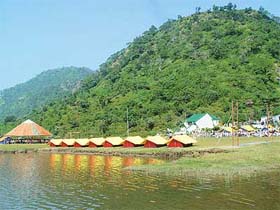A picturesque view of Tikkar Taal