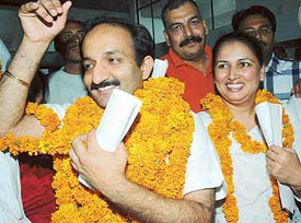 Panchkula MC President Tarun Bhandari and Vice-President Kuljeet Waraich are all smile after being elected in a special meeting of the council in Panchkula on Saturday. 