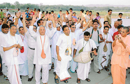 Devotees celebrate 108th Appearance Day of ISKCON founder A.C. Bhakti Vedant Swami Sril Prabhupada at the Sukhna Lake in Chandigarh on Sunday. 