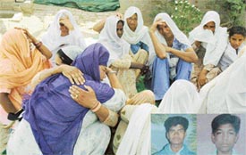 Relatives of Kalla and Jassa, who died while saving others from being drowned in Sidhwan Canal