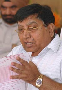 The Vice-Chancellor of Punjab Technical University, Dr S.K. Salwan, explains a technical error that occurred during checking of Combined Entrance Test papers at a press conference in Jalandhar