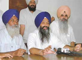 The Shiromani Akali Dal  President, Mr Prem Singh Chandumajra, addresses a press conference in Ludhiana on Thursday