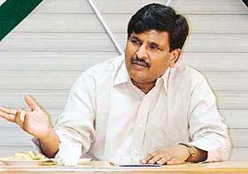 Mr V.K. Garg, Commissioner, Central Excise addresses a press conference in Ludhiana