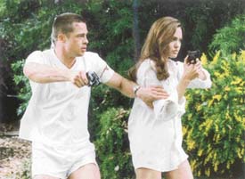 Brad Pitt and Angelina Jolie in Mr & Mrs Smith