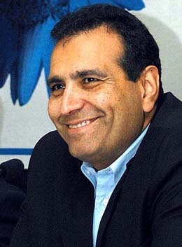 Mr Vivek Paul, the US-based Vice-Chairman of Wipro, has quit