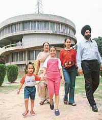 An old student of Panjab University, Narinder Kaur, loves to visit Stu-C along with her children and husband. 