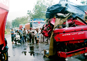 Mangled remains of two canters that collided head on on the Rajpura-Patiala bypass leaving 20 pilgrims seriously injured on Tuesday.