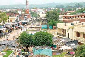 A birds-eyeview of a portion of Naya Gaon, where unplanned growth is evident