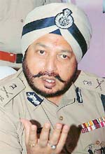 DGP S.S. Virk talks to mediapersons at PAP Complex in Jalandhar