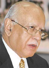 Dr Justice A.S. Anand at a state-level workshop on human rights and HIV/AIDS held at CII, Sector 31, Chandigarh