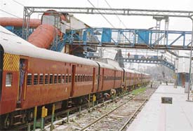 A view of the Rakh Bagh railway overbridge that does not have a direct approach to platform number 6 & 7 of the Ludhiana railway station