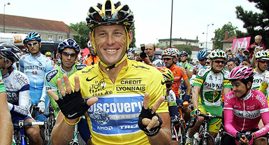 Discovery channel team rider Lance Armstrong of the US holds up seven fingers to mark his seventh straight victory at the Tour de France cycling championship