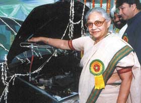 Chief Minister Sheila Dikshit at the inauguration of the Metcalf House CNG station at Outer Ring Road in the Capital