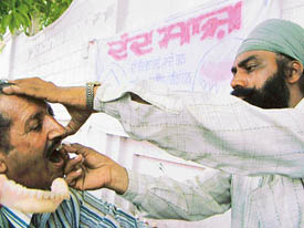 This dentist confesses earnings up to Rs 4000 per month
