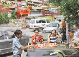 PUSU activists campaign outside DAV College, Sector 10, Chandigarh