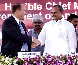 Andhra Pradesh Chief Minister Y.S. Rajasekhara Reddy congratulates Senior Vice-President, Oracle John Wookey after inaugurating the Oracle campus in Hyderabad on Monday