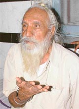 INA veteran Mehar Singh in Pandori Nursing Home at Mullanpur Dakha on Tuesday