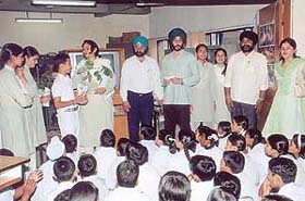 Ms Neenu Vij, Convener of "Sapling" group interacts with students of Tribune Model School, Sector 29, Chandigarh