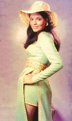 Zeenat and thin lips?