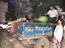 The tractor-trailer carrying drums of chemical which was impounded by councillor Parvin Bansal