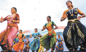 A cultural programme being staged to mark Queens Baton Relay for the 2006 Commonwealth Games at Red Fort in the Capital on Wednesday