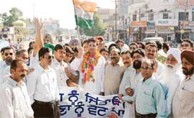 Mr Ajay Johar, a youth Congress leader and son of Education Minister Harnam Dass Johar, lead a procession in support of Mr Subash Taina, party candidate from ward No. 66