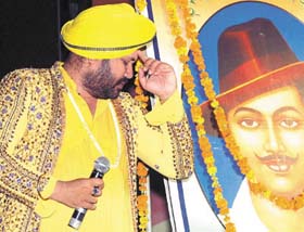 Pop singer Daler Mehndi performing at a function organised by Shaheed Bhagat Singh Sewa Dal in the Capital