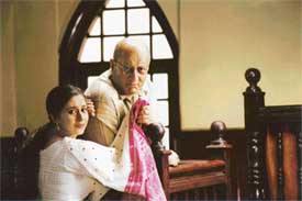 Anupam Kher and Urmila Matondkar in Maine Gandhi Ko Nahin Mara