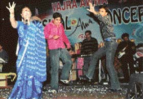 Neeharika Naidu, along with her musical group, regaled the audience with her Bhojpuri, Dogri, Punjabi and Hindi songs