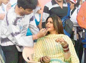 Nagma, who is in the lead role in Ik Jind, Ik Jaan, gets ready for her shot