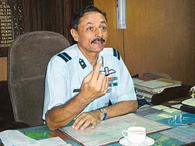 Air Officer Commanding Anil Chopra of Air Force Station, Halwara