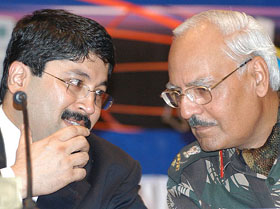 Minister of Communication Dayanidhi Maran talks to Lt Gen Davinder Kumar during the inauguration of Mercury Streak Strategic Alliance at Badami Bagh Cantt in Srinagar on Wednesday.