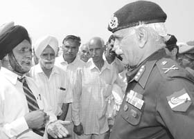 General Officer Commanding, 2 Corp, Lieut-Gen K.D.S. Shekhawat, interacts with ex-servicemen in Ambala